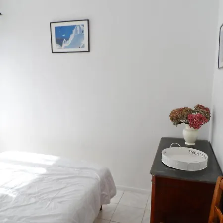 2 Pieces Avec Balcon Ensoleille Pres De L'hippodrome De - Fr-1-487-297