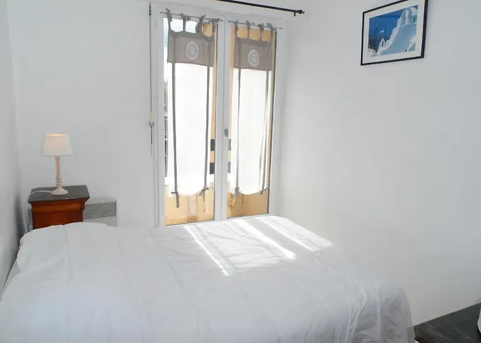 2 Pieces Avec Balcon Ensoleille Pres De L'hippodrome De - Fr-1-487-297